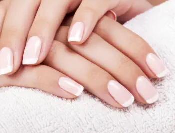 Fingernägel Maniküre & mehr © Foto: Vladimir Sazonov - adobestock.com