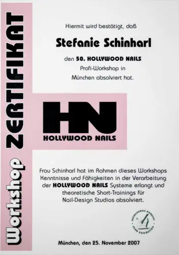 Beauty in Eight - Hollywood Nails - Landshut